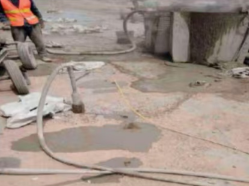 屯昌水泥混凝土路面板底注浆技术 路面脱空注浆整治方案