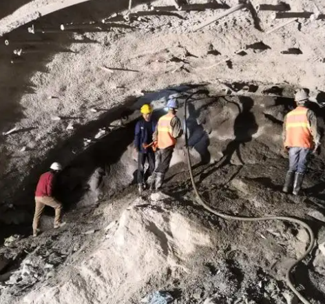 屯昌拱顶带模注浆料的施工流程及注意事项